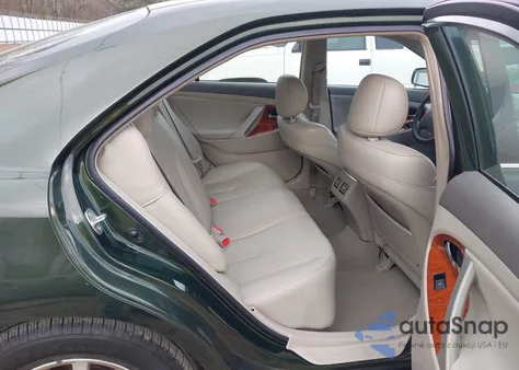 2011 Toyota Camry Xle z USA, uszkodzony, nr VIN 4T1BF3EK4BU658544